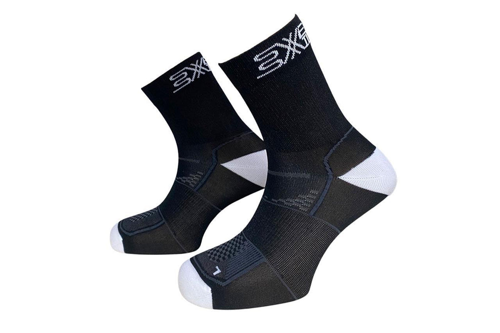 Sweet Smile LONG RUNNING SOCKS BK WH - 1