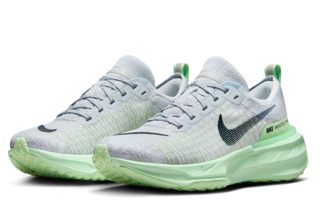 【専用】NIKE ZOOMX INVINCIBLE RUN FK3新品　24cm NIKE ZOOMX INVINCIBLE RUN FK3 新品 24.5cm 新品24㎝ WMNS ZOOMX